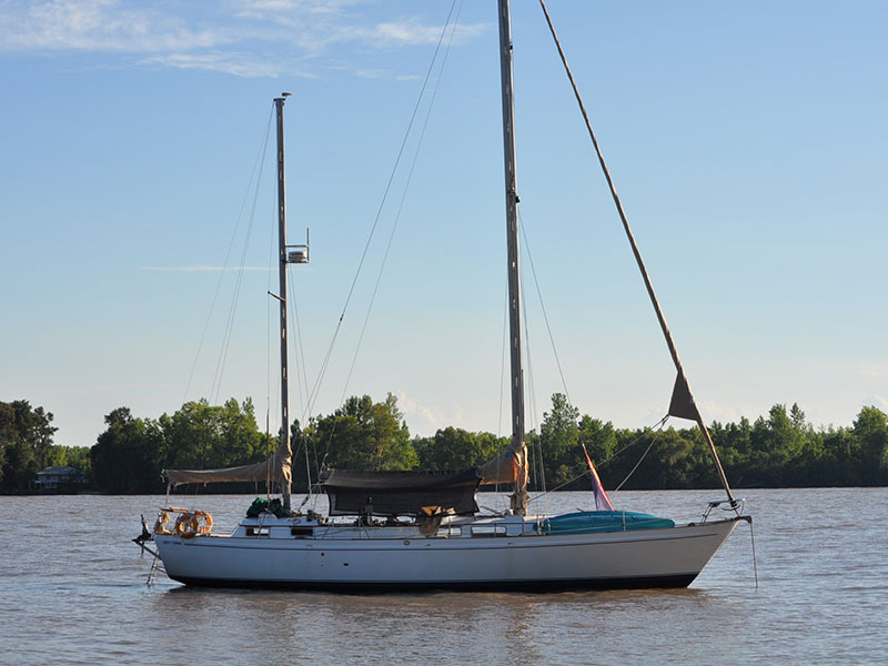 Ketch 13.50m con cockpit central